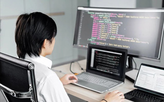 姜堰 ,php声明和调用变量的符号是什么？